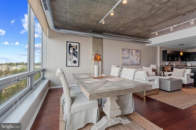 Building Photo - 1200 Steuart St