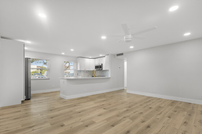 Building Photo - 769 Normandy Trail