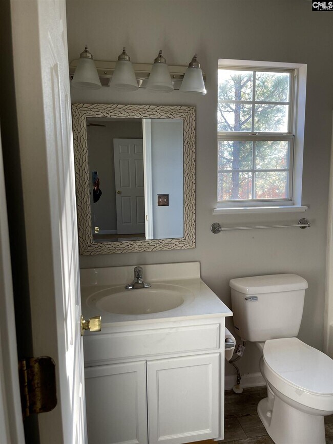 Building Photo - 553 Summit Terrace Ct