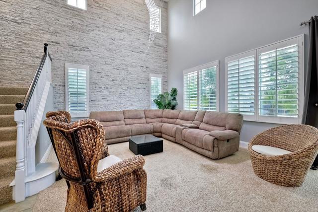 Building Photo - 561 Rush Dr