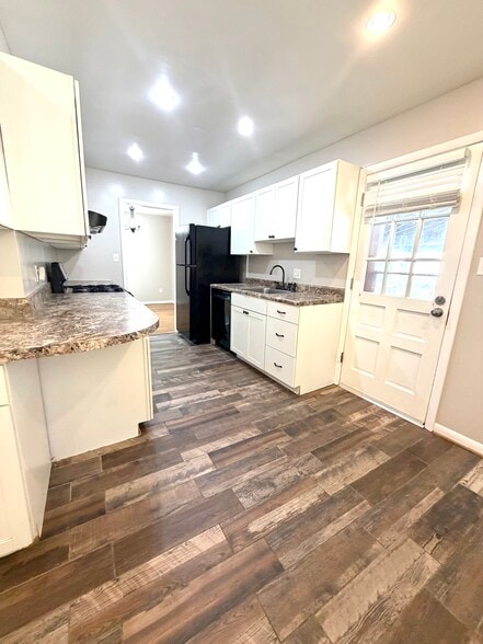 Building Photo - 5412 Amberwood Ln