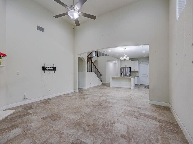 Building Photo - 4312 Privacy Hedge St