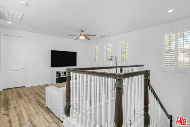 Building Photo - 20629 W Chestnut Cir