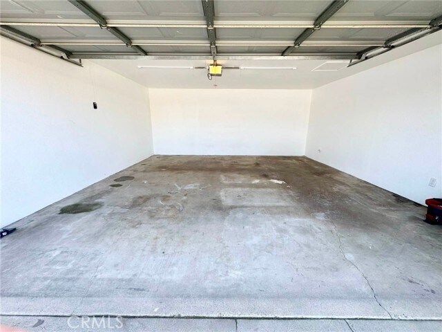 Building Photo - 1065 S Prospero Dr