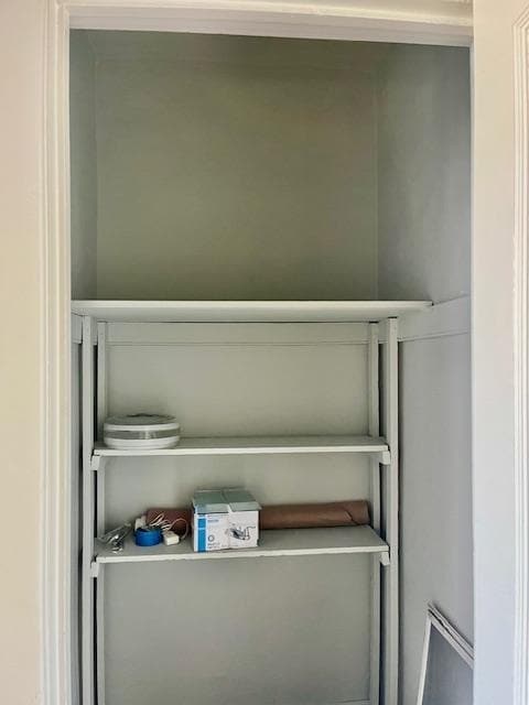 Building Photo - 5-7 Kelly Pkwy