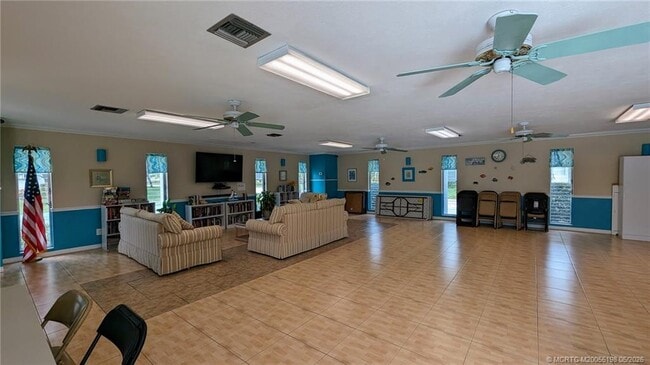 Building Photo - 2929 SE Ocean Blvd
