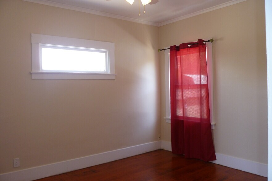 BEDROOM - 1012 Marin St