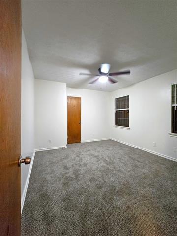 Building Photo - 648 Penguin Dr