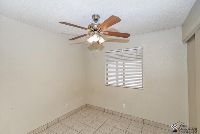 Building Photo - 1740 S 48th Way