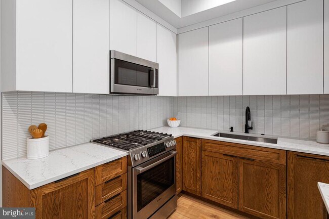Building Photo - 2525 Pennsylvania Ave NW