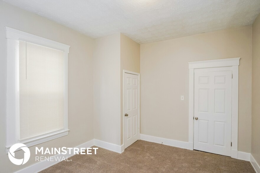 Building Photo - 1827 Osage Ave