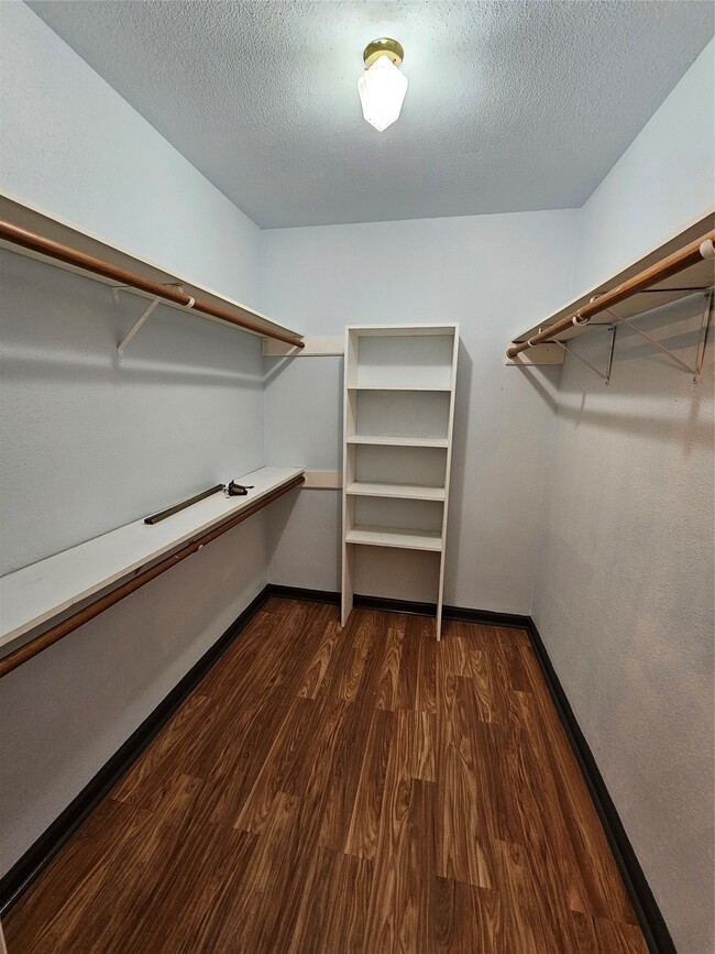 Building Photo - 8319 Wind Veil Dr