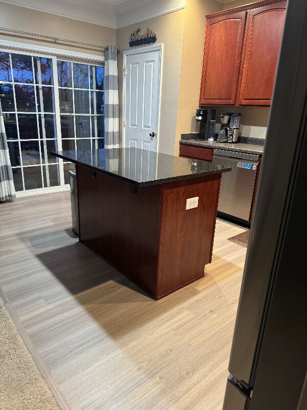 Building Photo - 6948 Vistamere Way