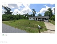 Building Photo - 1730 Christopher St