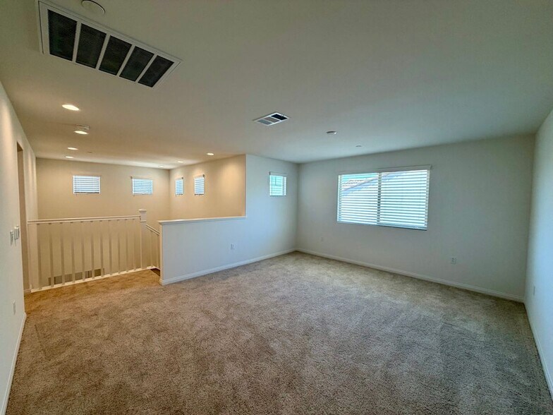 Building Photo - 21624 Thomas Ct