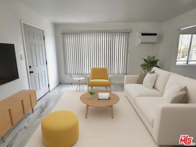 Building Photo - 1630 W 104th St