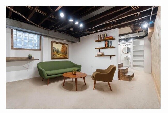 Building Photo - 414 Fisk St