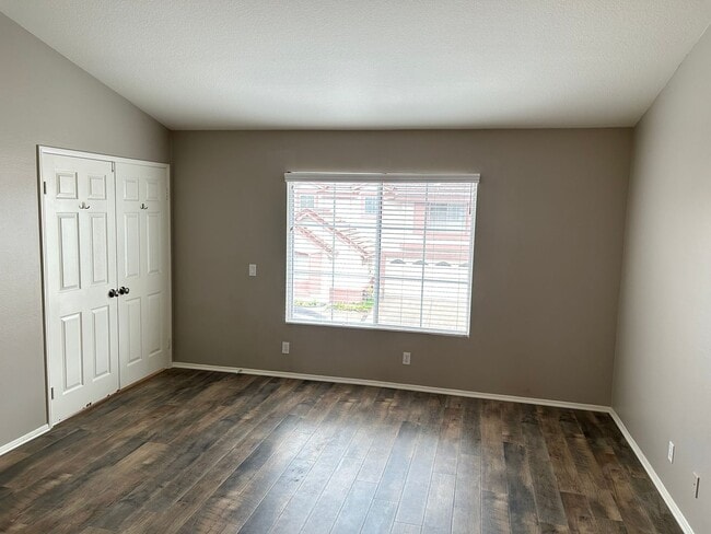 Building Photo - Nicely Upgraded 4 Bed 3 Bath Home in Gated Community in Anaheim