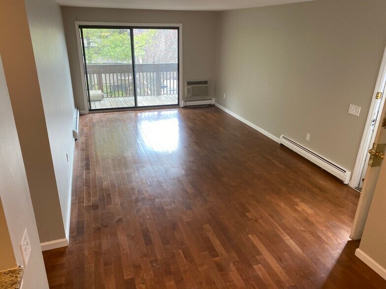 Building Photo - 20 Hillside Terrace