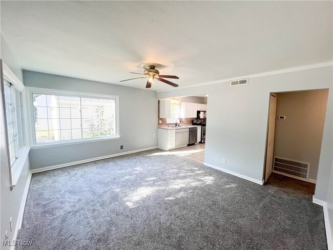 Building Photo - 2290 Suncrest Dr