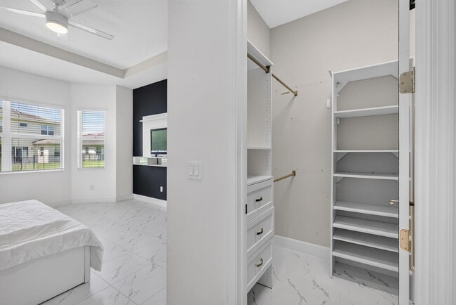 Building Photo - 16293 Melogold Dr