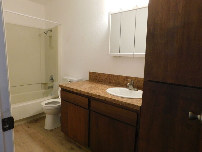 Building Photo - 3292 Lombardy Ln