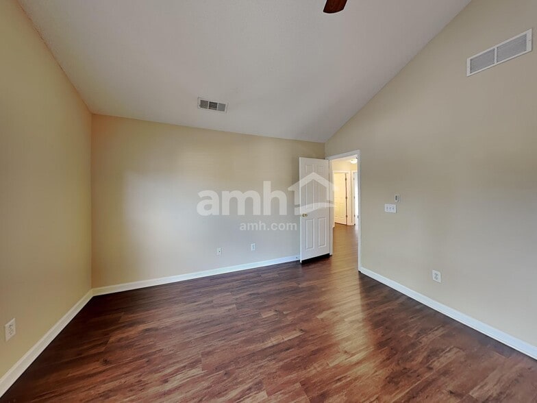 Building Photo - 401 Citronelle Dr