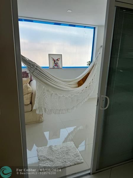 Building Photo - 327 Lancaster St