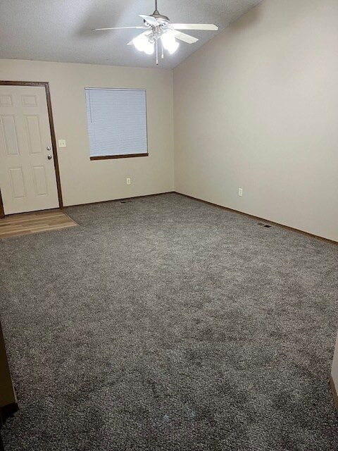 Building Photo - 3823 N Pepper Ridge St