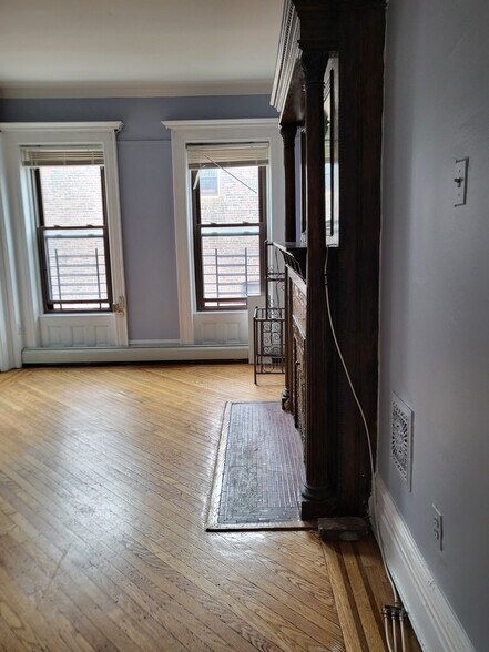 Sunlite Bdrm - 19 Revere Pl