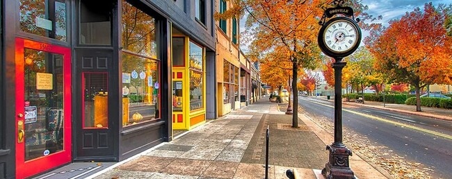 Building Photo - 1558 Bridge St