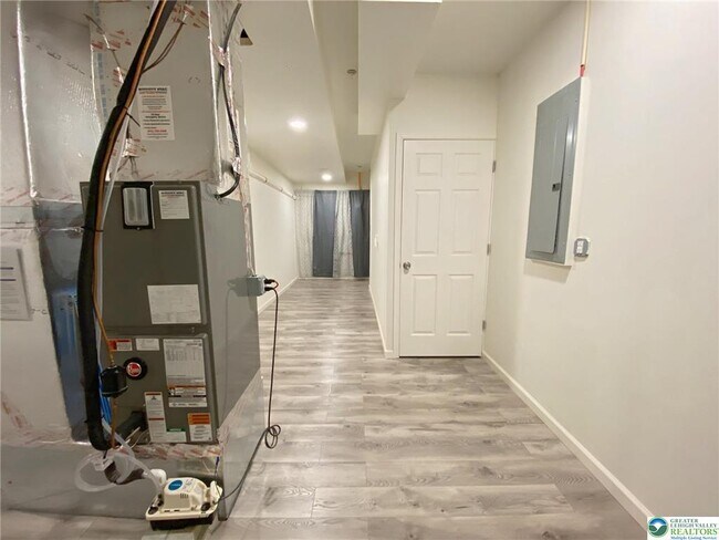 Building Photo - 17 Timber Trl