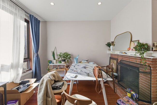 Building Photo - 26 Winfield St