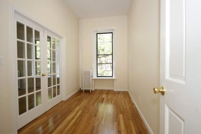 Building Photo - 134 W 87th St