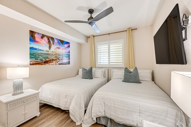 Building Photo - 6824 Sterling Greens Dr