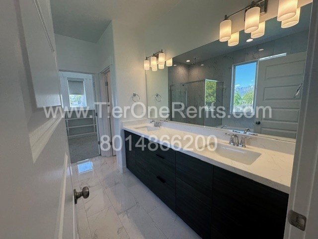 Building Photo - This property offers a NO DEPOSIT option a...