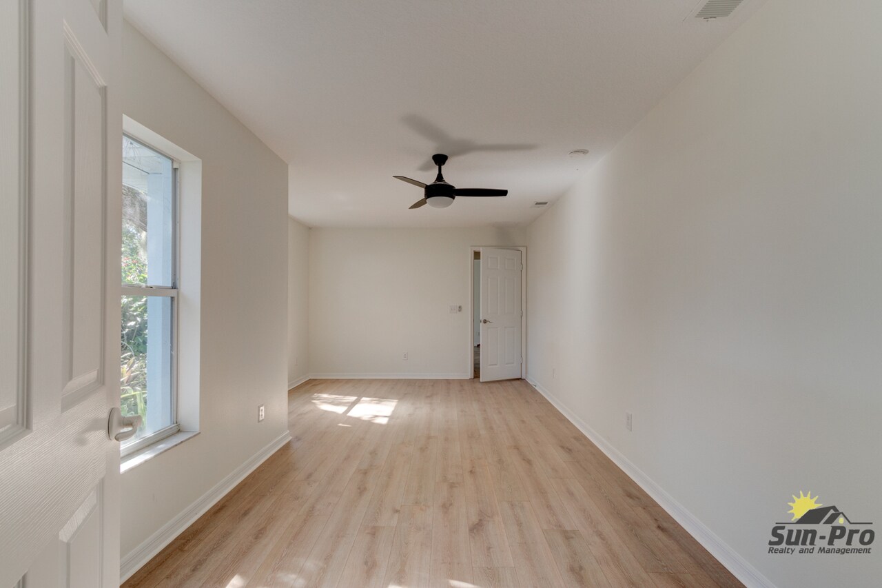 Building Photo - 5505 W Magnolia Ave