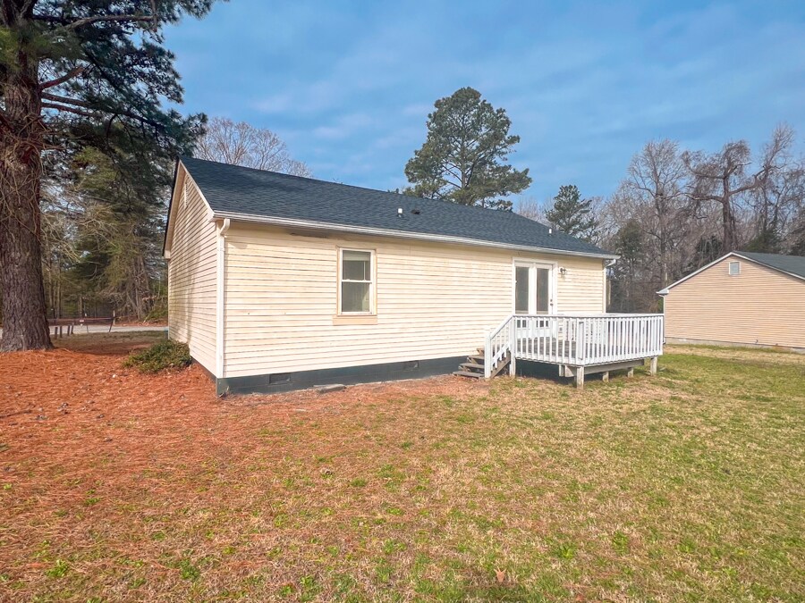 Building Photo - 496 Lancaster Creek Dr