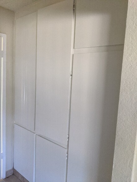 Building Photo - 144 W 42nd St