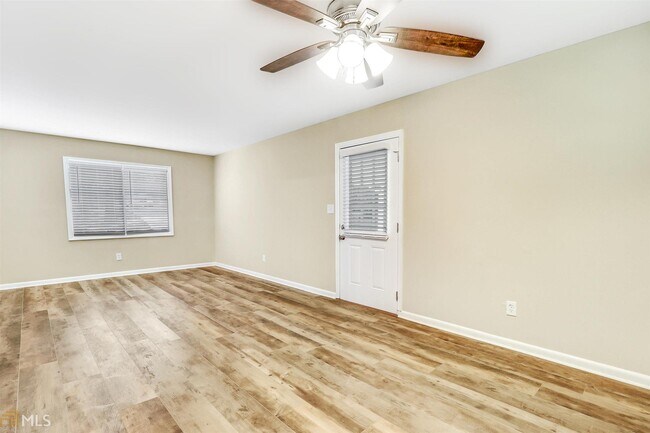 Building Photo - 8775 Lee Rd