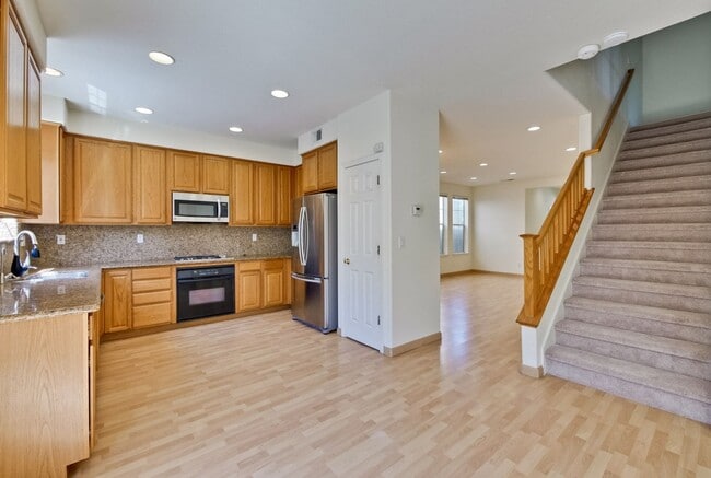 Building Photo - Spacious 4-Bedroom Home on Private Cul-De-...