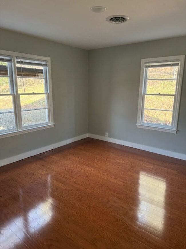 Building Photo - GORGEOUS FARMHOUSE