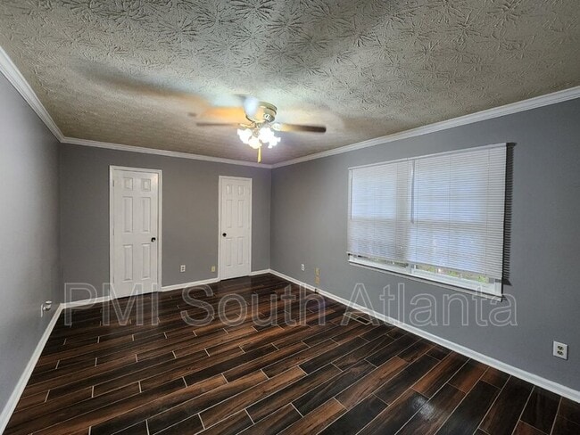 Building Photo - 143 Forrest Ave