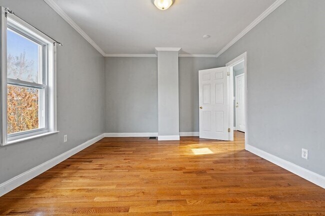 Building Photo - 79 Derby St