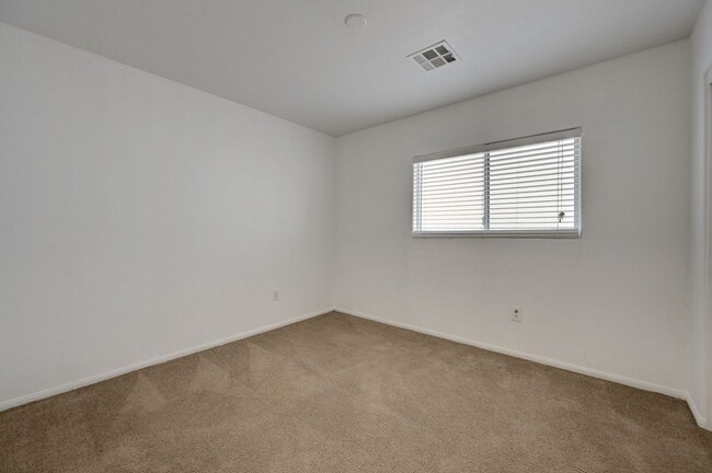 Building Photo - 11051 Alora St