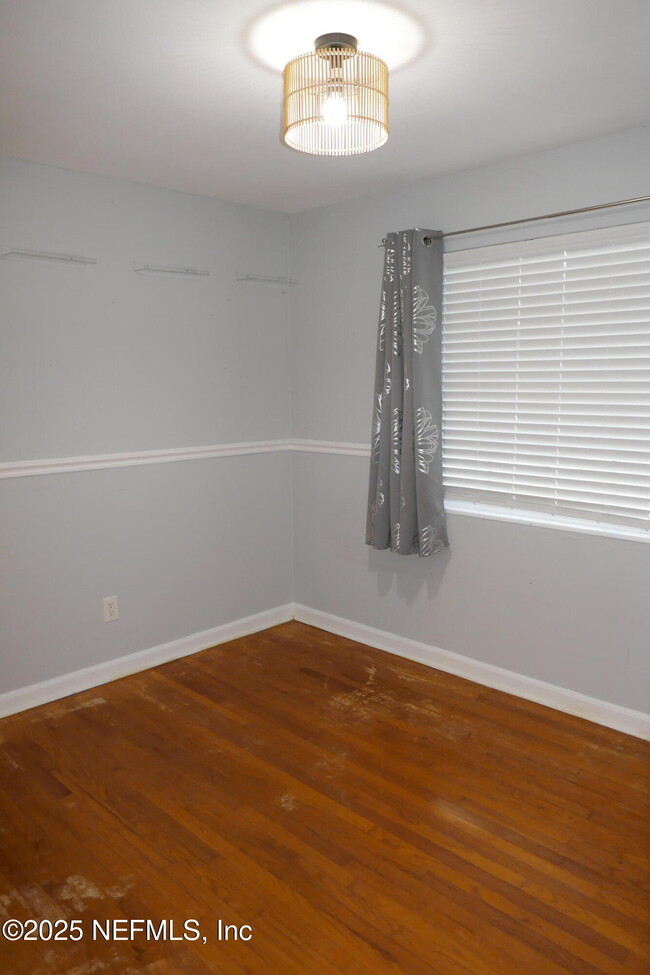 Building Photo - 2326 Red Oak Dr