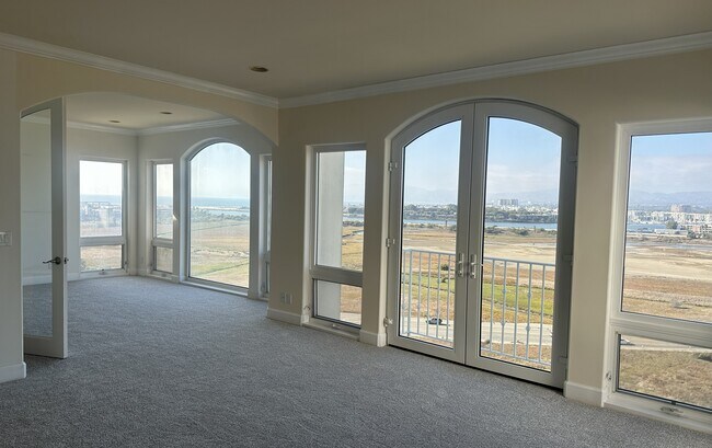 Building Photo - 8120 Billowvista Dr