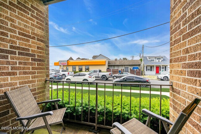 Building Photo - 1501 Ocean Ave N