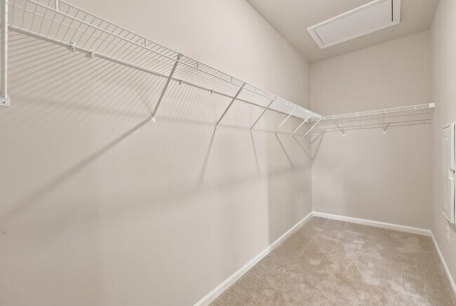 Building Photo - 334 Kindred Spirits Dr