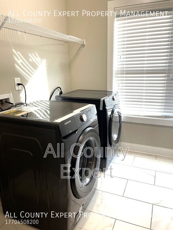 Building Photo - 4885 Hanson Farms Ln